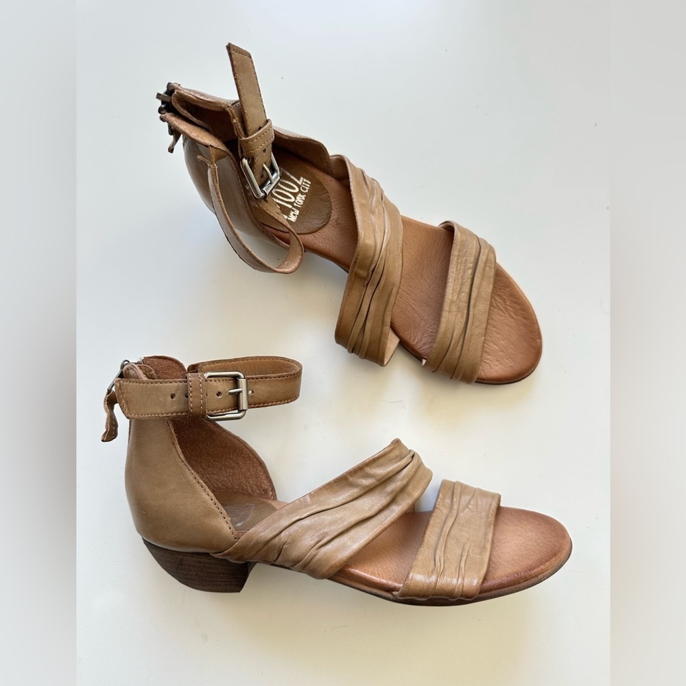 Miz Mooz Cassie Leather Heeled Buckle Sandals Shoes Size 39